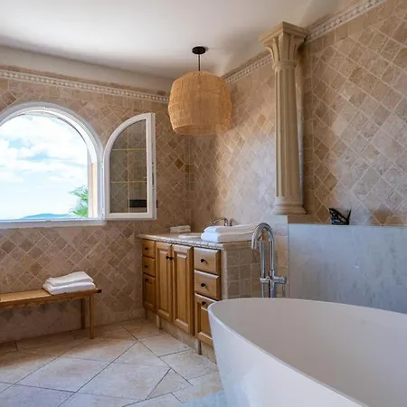 Villa Mirage